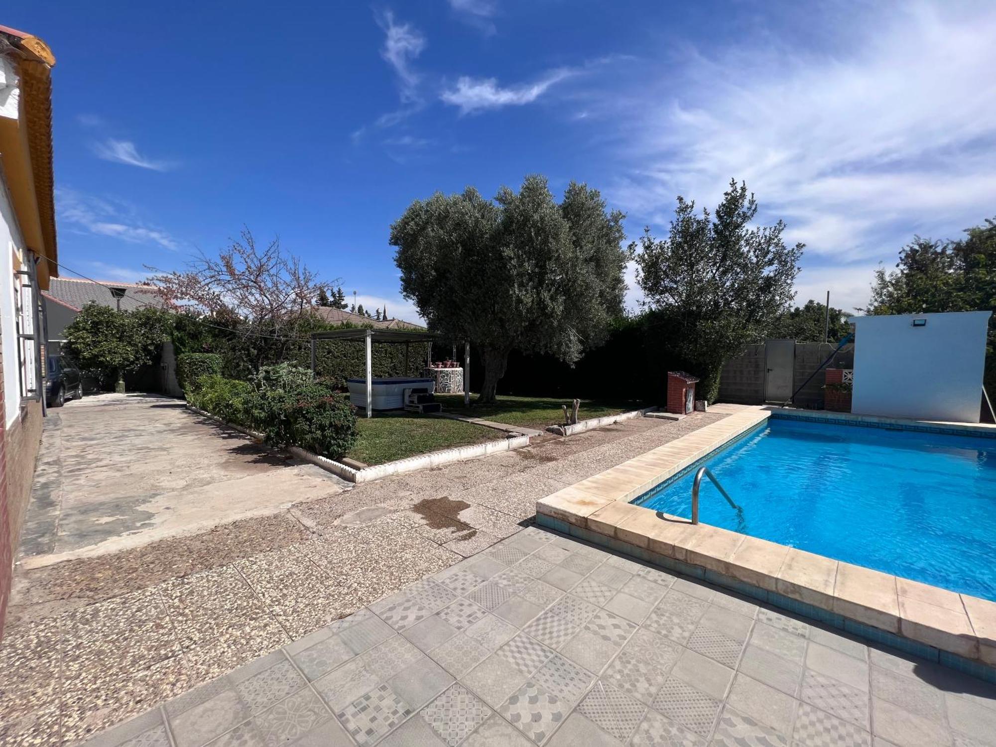 Chalet Piscina Jakuzzi Sevilla Hacienda de Tarazona エクステリア 写真
